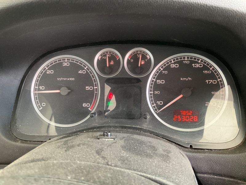 Peugeot 307 2.0 HDi SW — zdjęcie 4
