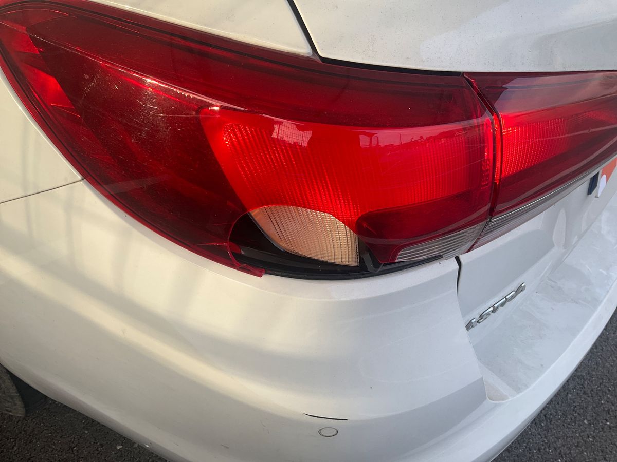 Opel Astra 2018 — photo 42