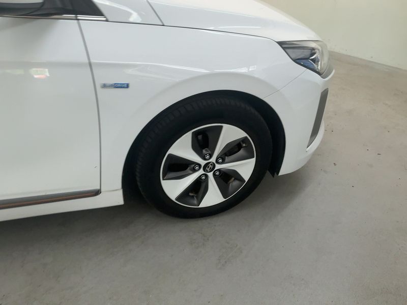 Hyundai IONIQ electric drive 88 kW Style Elektro 2018 – снимка 11