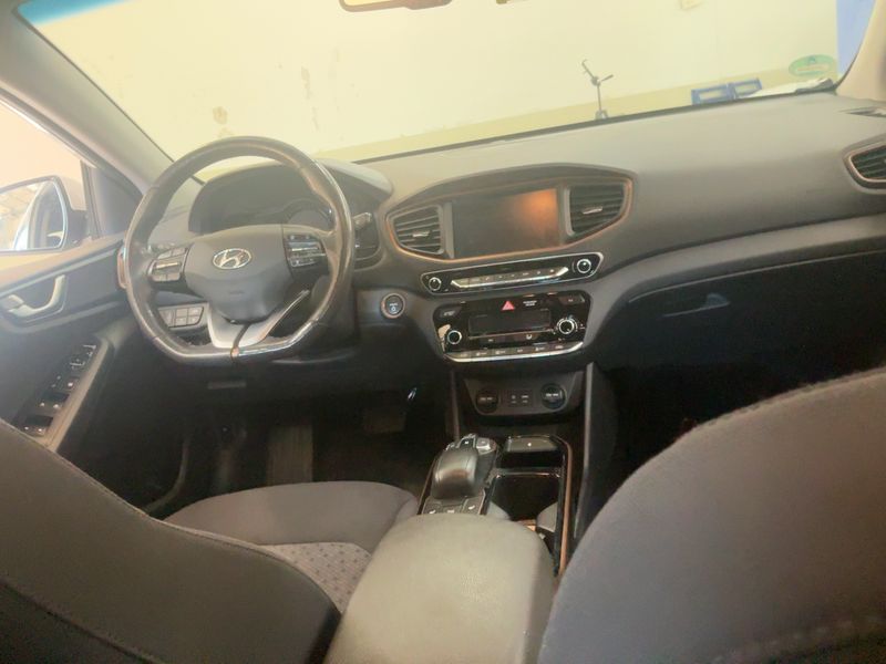Hyundai IONIQ electric drive 88 kW Style Elektro — zdjęcie 12