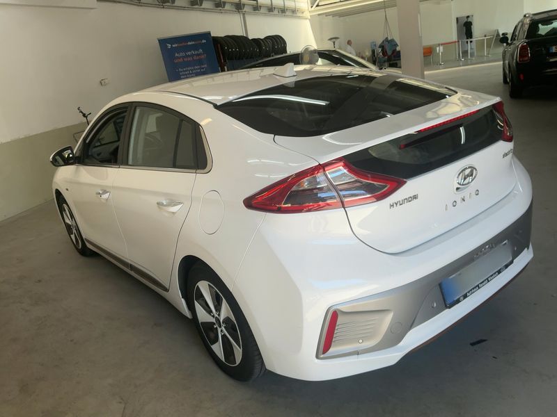 Hyundai IONIQ electric drive 88 kW Style Elektro — zdjęcie 3