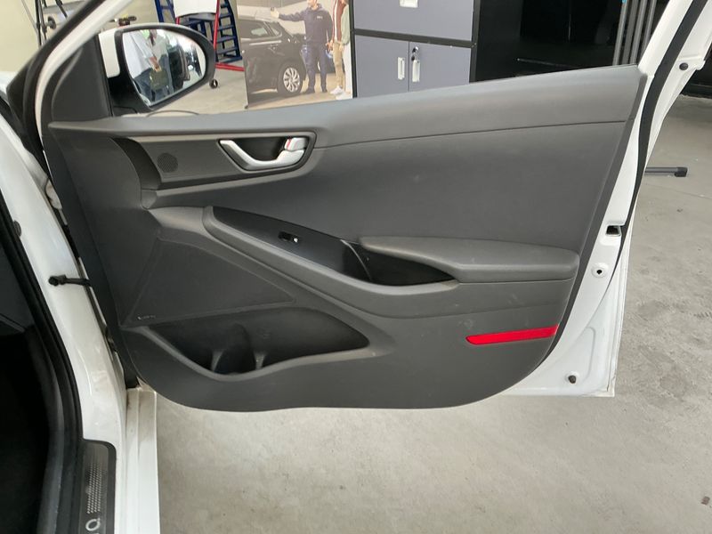 Hyundai IONIQ electric drive 88 kW Style Elektro 2018 – снимка 23