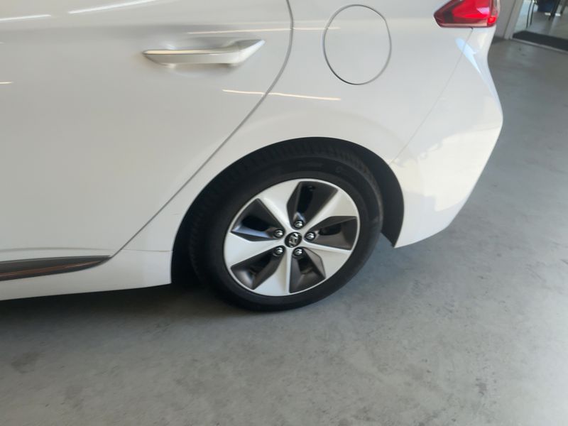 Hyundai IONIQ electric drive 88 kW Style Elektro 2018 – снимка 5