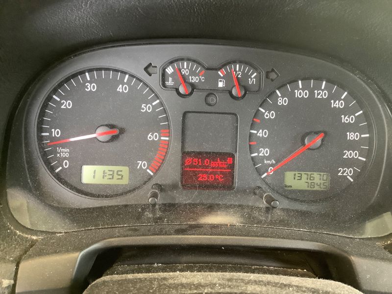 Volkswagen Golf IV 1.4 Edition — zdjęcie 4