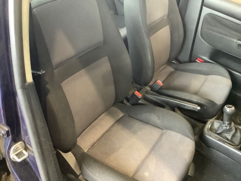 Volkswagen Golf IV 1.4 Edition — zdjęcie 3