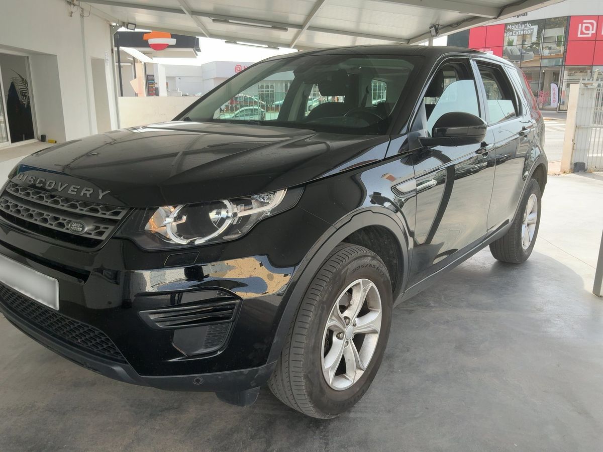 Land Rover 2019 — photo 1