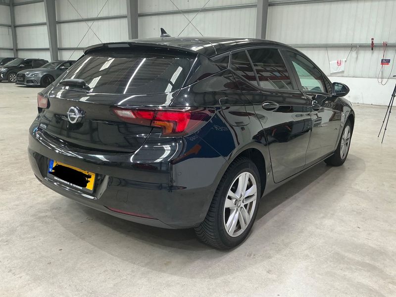 Opel Astra 1.0 Turbo Edition Start/Stop 2018 – снимка 2