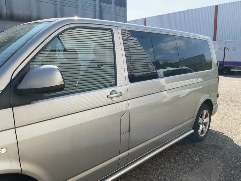 Volkswagen T5 Caravelle 2.0 TDI Comfortline lang 2015 – снимка 4