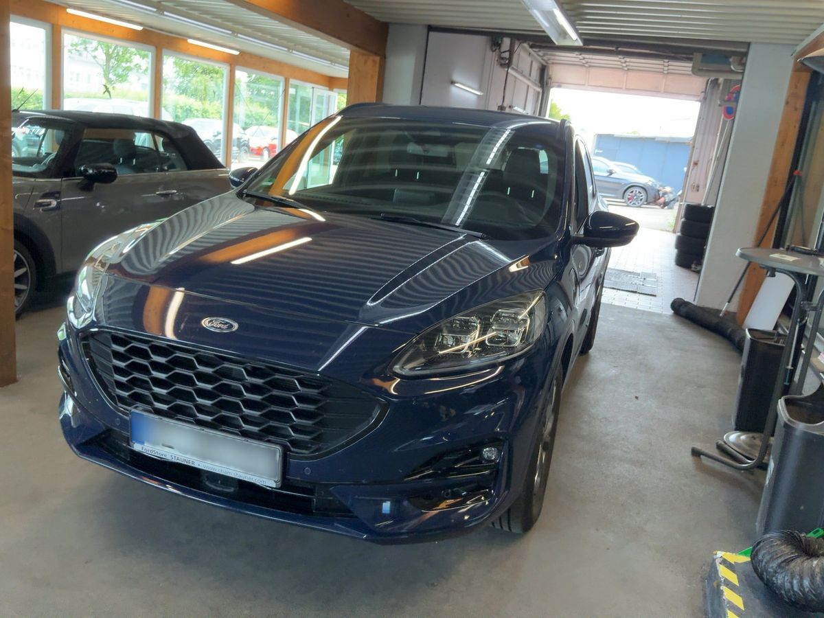 Ford Kuga 2022 — photo 1