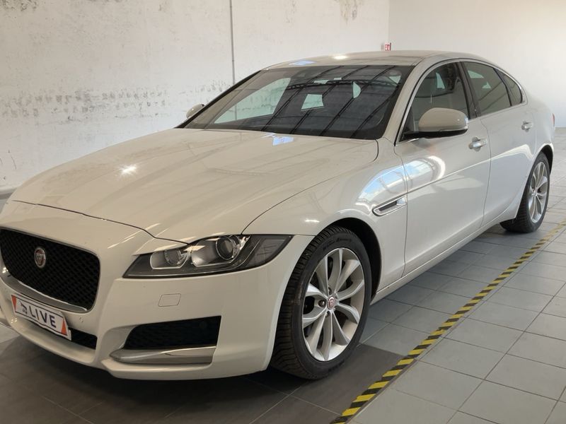 Jaguar XF