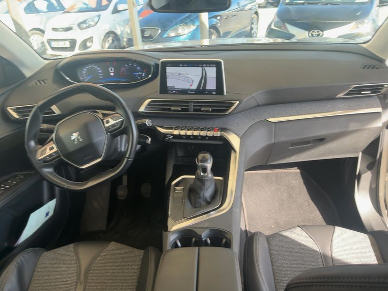 Peugeot 3008 1.2 PureTech Allure — zdjęcie 12