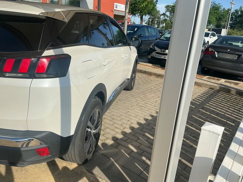 Peugeot 3008 1.2 PureTech Allure — zdjęcie 6