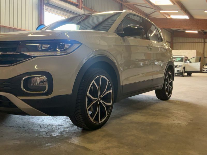 Volkswagen T-Cross 1.0 TSI Carat — zdjęcie 2