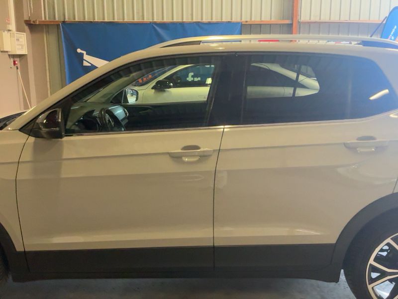 Volkswagen T-Cross 1.0 TSI Carat — zdjęcie 4