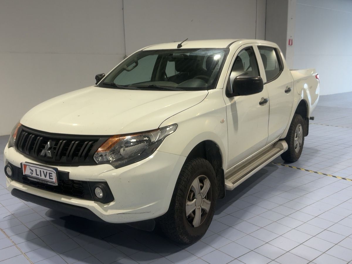 Mitsubishi L 200 2.4 DI-D Basis Doppelkabine 4WD