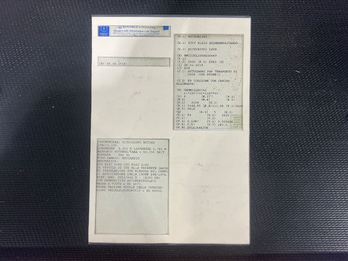 Mitsubishi L 200 2.4 DI-D Basis Doppelkabine 4WD