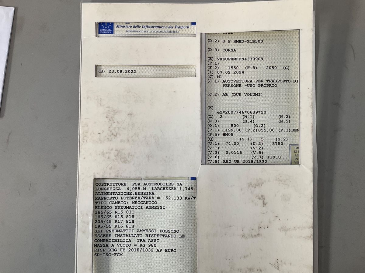 Opel Corsa 1.2 Design & Tech