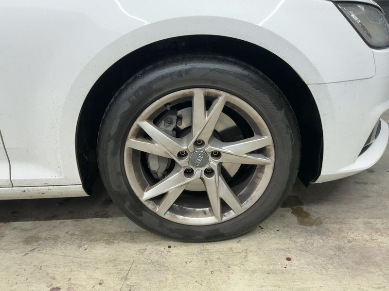 Audi A4 2.0 TDI Sport 2016 – снимка 11