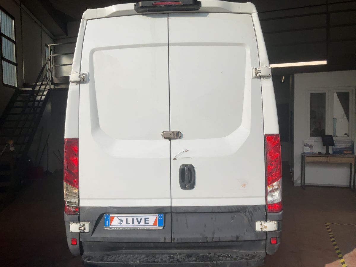 Iveco Daily 2019 — photo 8