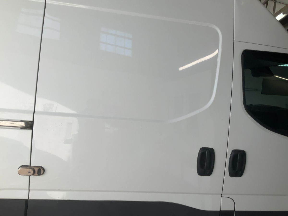 Iveco Daily 2019 — photo 11