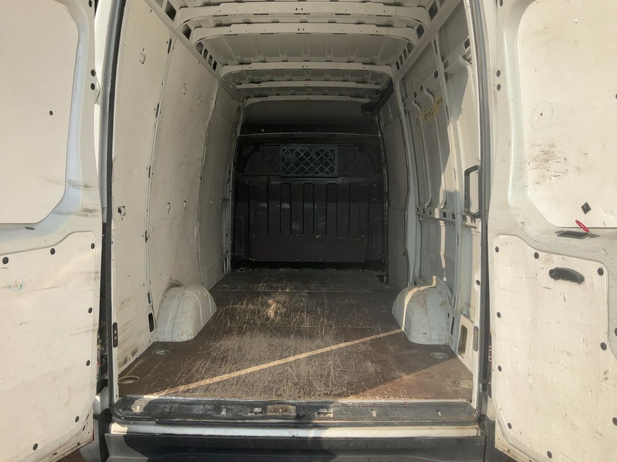 Iveco Daily 2019 — photo 16