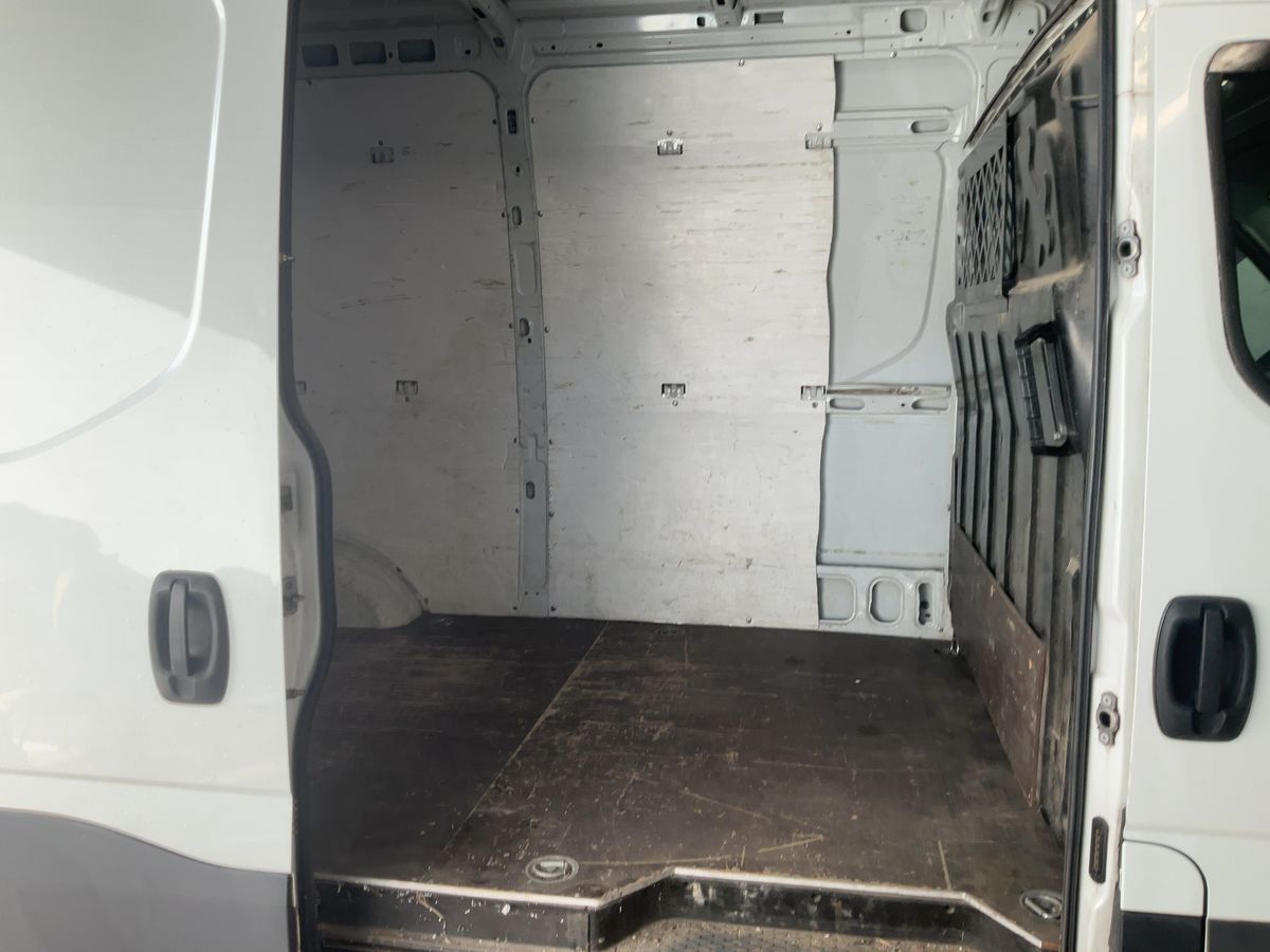 Iveco Daily 2019 — photo 20