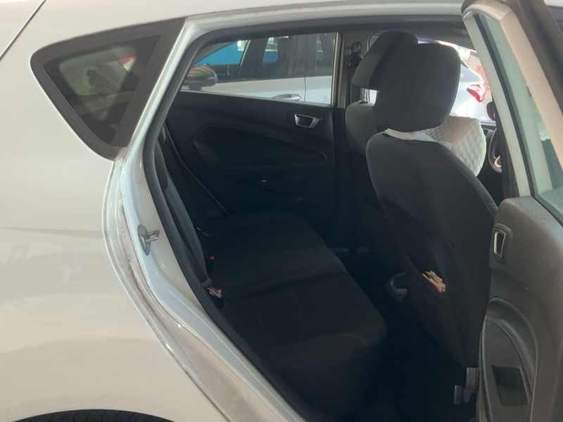 Ford Fiesta 1.25 Business 2015 – снимка 19