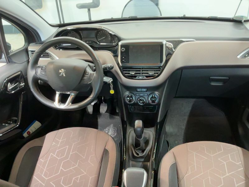 Peugeot 2008 1.6 Active 2015 – снимка 18