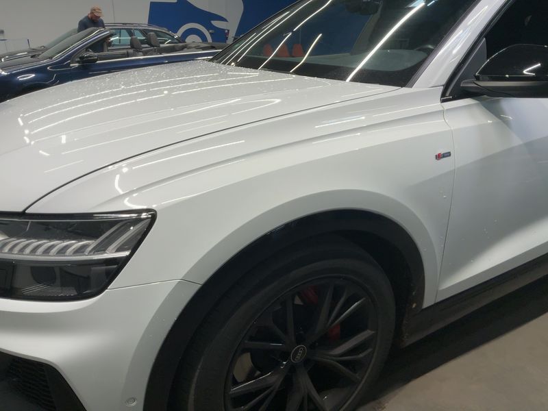 Audi Q8 60 TFSIe quattro — zdjęcie 2