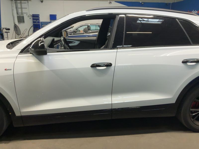 Audi Q8 60 TFSIe quattro — zdjęcie 4