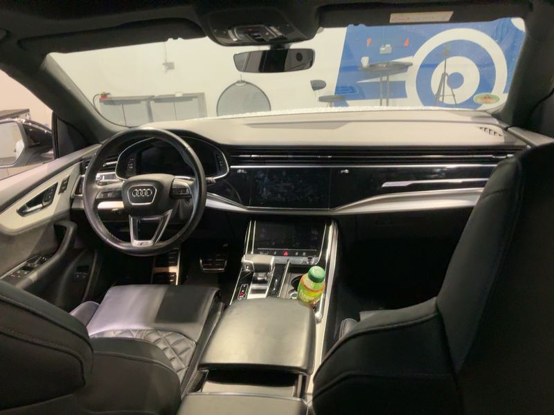 Audi Q8 60 TFSIe quattro — zdjęcie 12