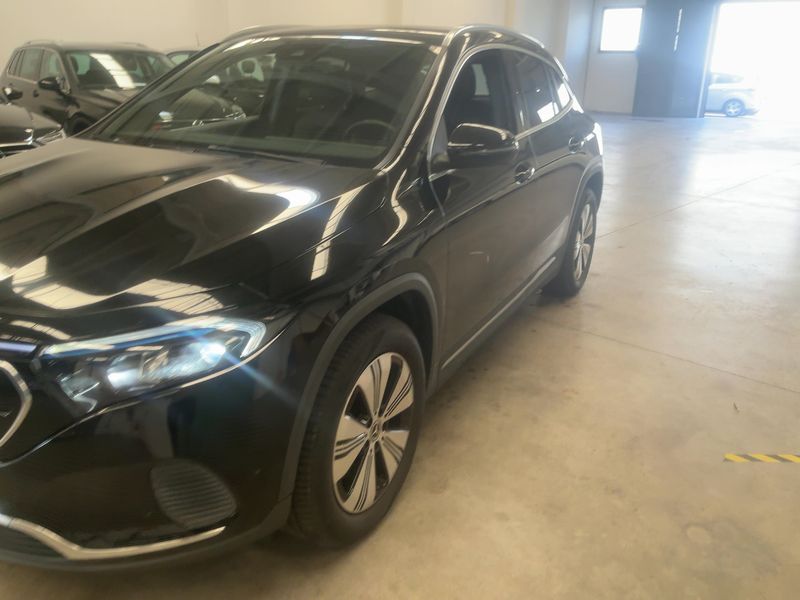 Mercedes-Benz EQA 250 Progressive — zdjęcie 2