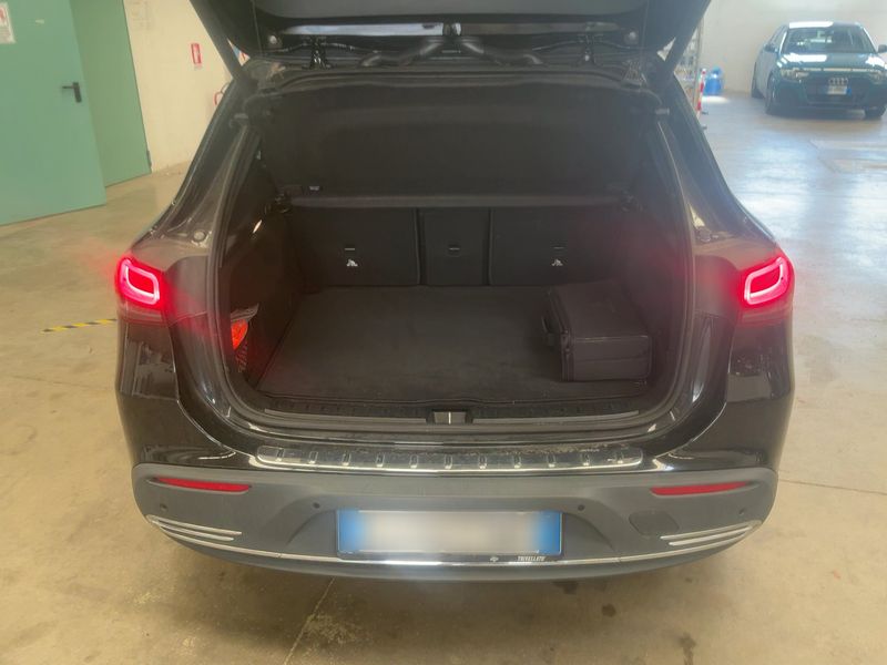 Mercedes-Benz EQA 250 Progressive — zdjęcie 10