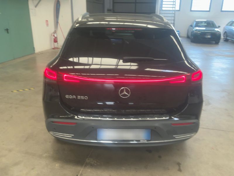 Mercedes-Benz EQA 250 Progressive — zdjęcie 5