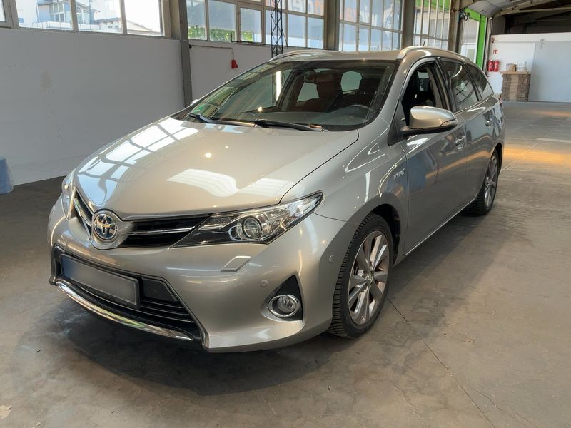 Toyota Auris Touring Sports 1.8 Hybrid Executive