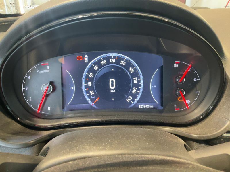 Opel Insignia Country Tourer 2.0 CDTI Basis ecoFlex — zdjęcie 13