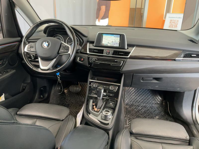 BMW 2er 218d Active Tourer Luxury Line 2016 – снимка 17