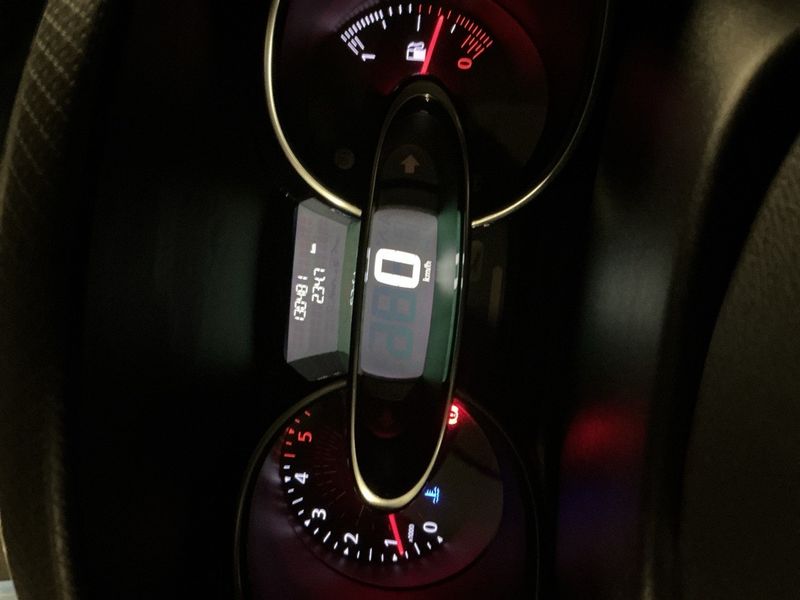 Renault Clio 1.5 dCi Energy Intens 2017 – снимка 18