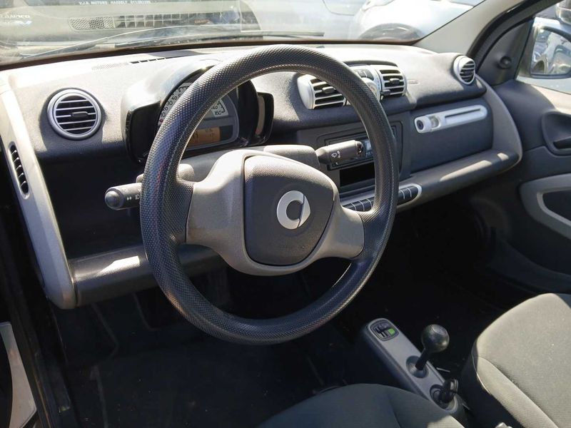 Smart fortwo 1.0 Micro Hybrid Drive pure — zdjęcie 20
