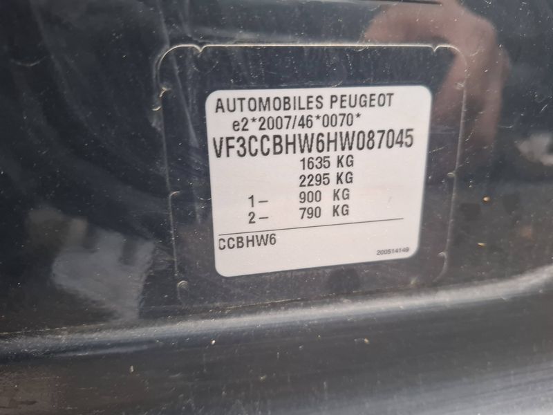 Peugeot 208 1.6 Blue-HDi Like — zdjęcie 15