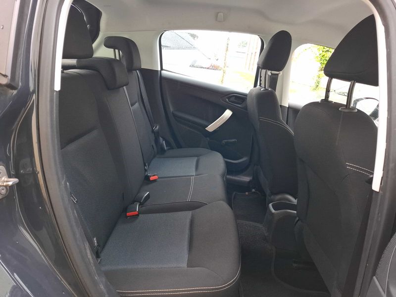 Peugeot 208 1.6 Blue-HDi Like — zdjęcie 13