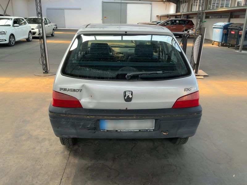 Peugeot 106 1.0 Sketch — zdjęcie 5