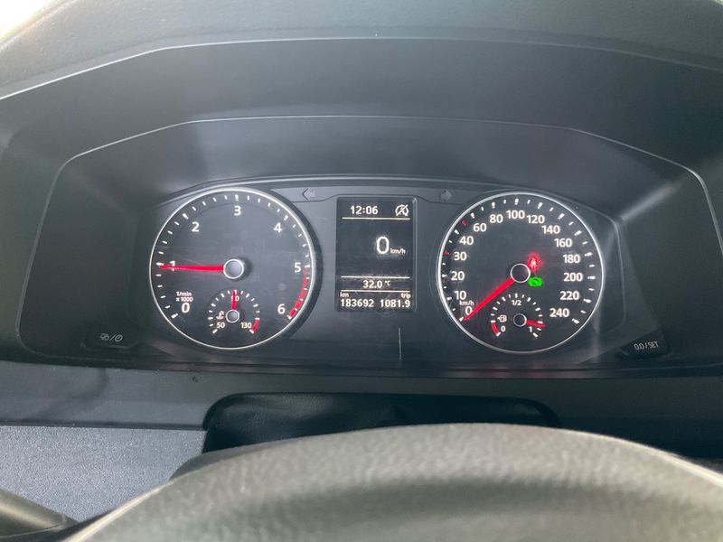 Volkswagen T6 Transporter 2.0 TDI Kasten — zdjęcie 13