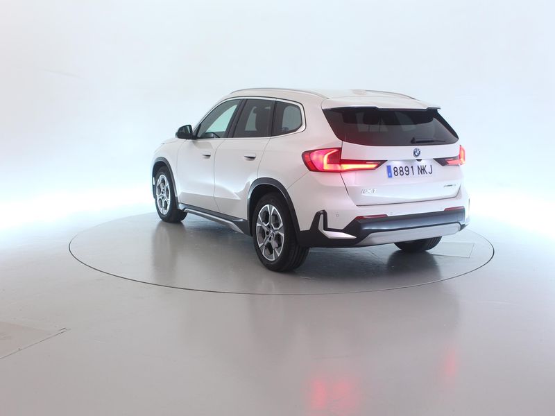 BMW iX1 eDrive 20 xLine — zdjęcie 6