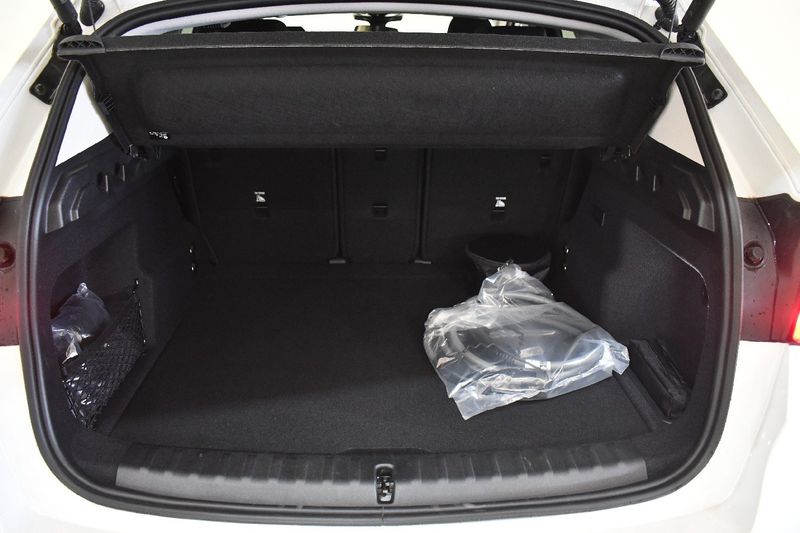 BMW iX1 eDrive 20 xLine — zdjęcie 9