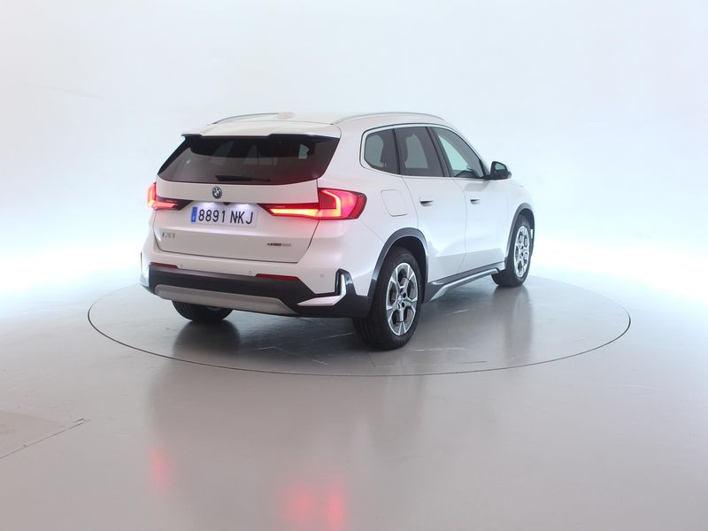 BMW iX1 eDrive 20 xLine — zdjęcie 3