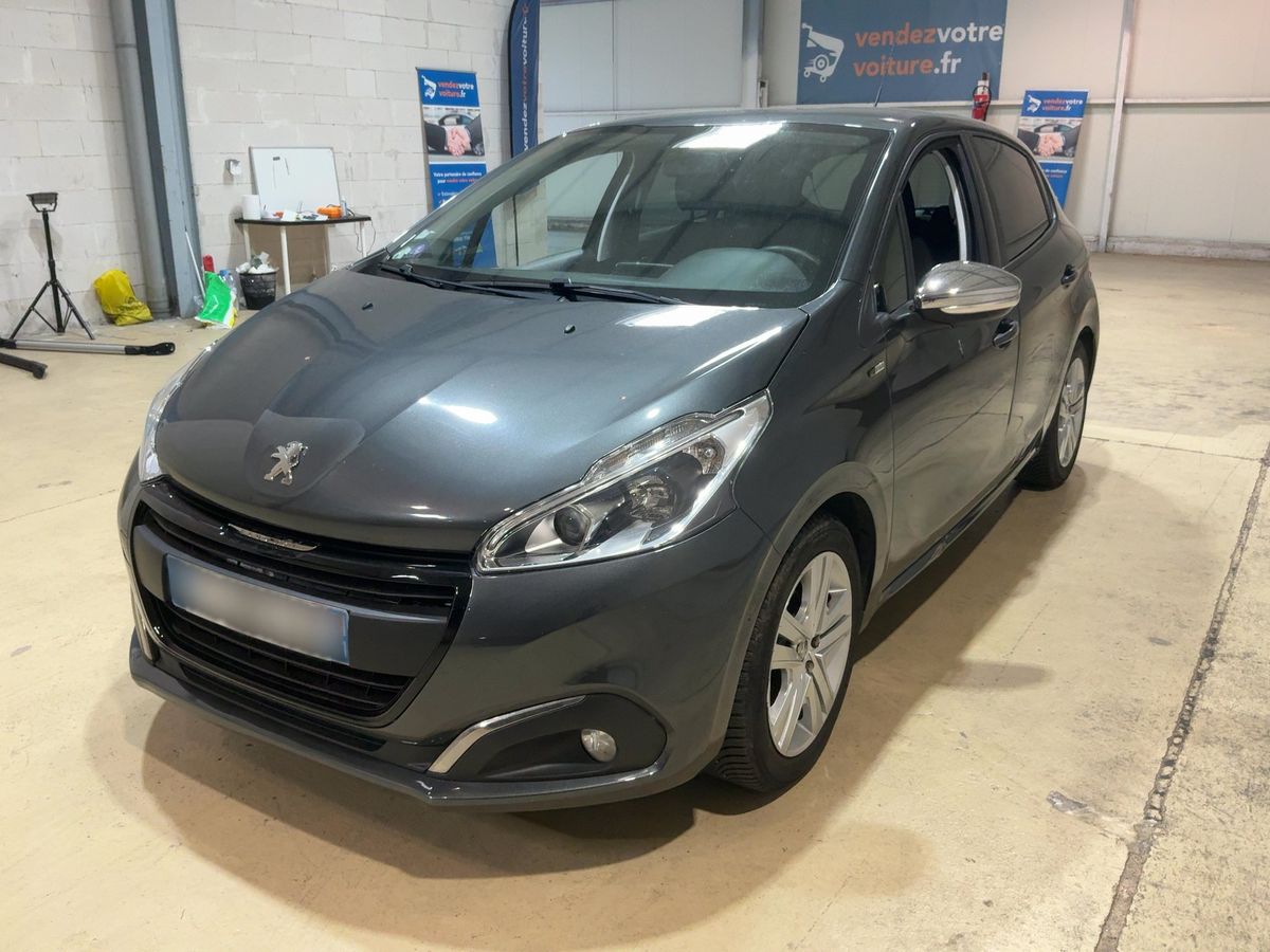 Peugeot 208 2017 — photo 1