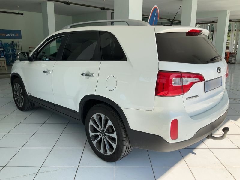 Kia Sorento 2.2 CRDi Spirit 4WD — zdjęcie 3