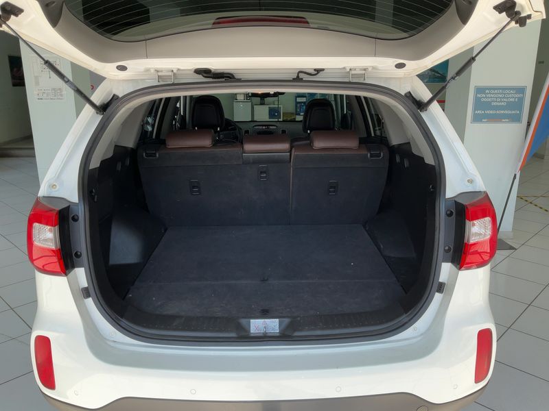 Kia Sorento 2.2 CRDi Spirit 4WD — zdjęcie 10