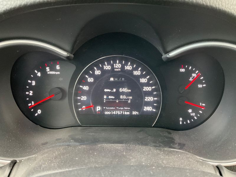 Kia Sorento 2.2 CRDi Spirit 4WD — zdjęcie 13